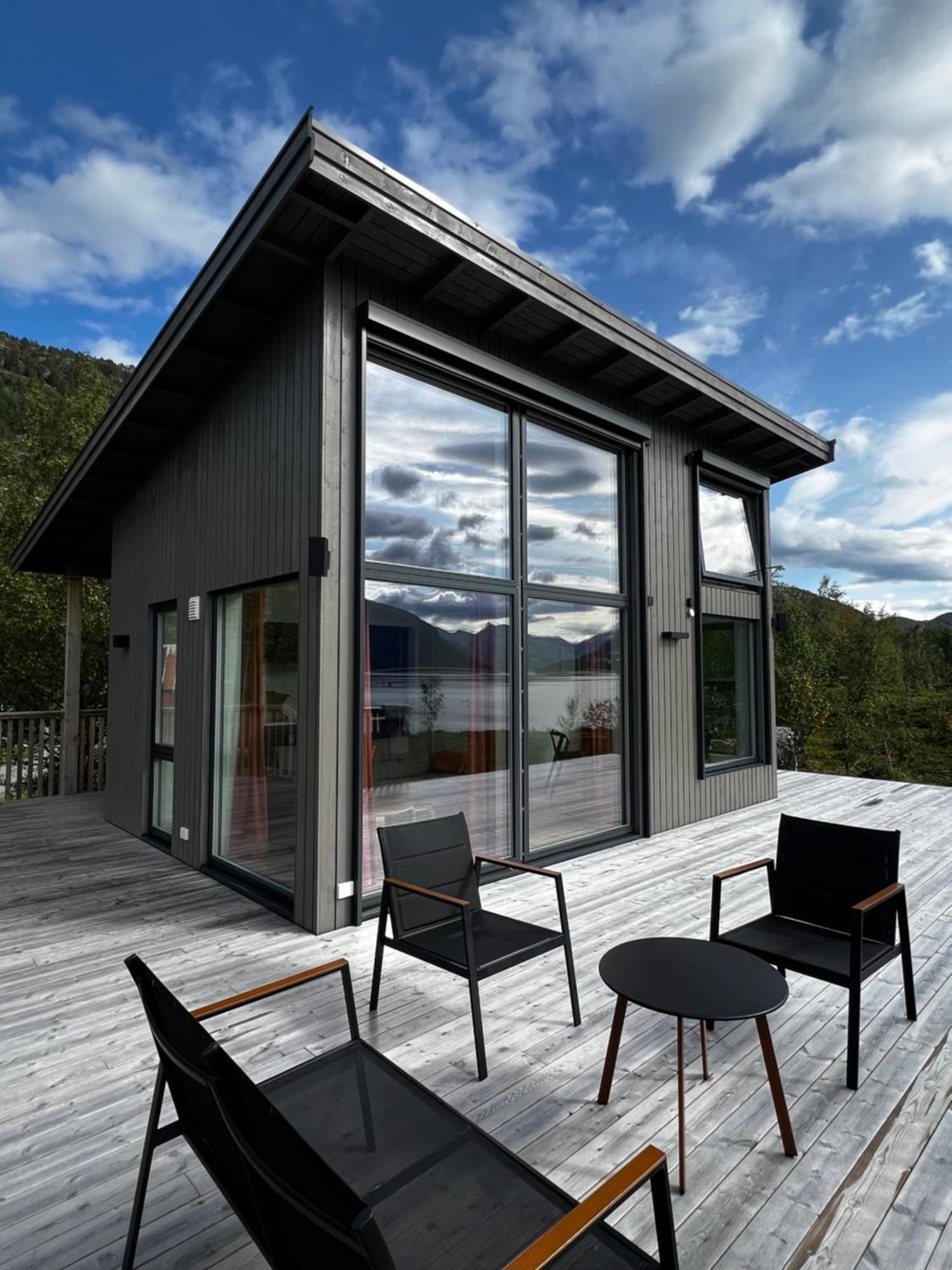 Efjord And Stetind - Kulhorn Holiday home *