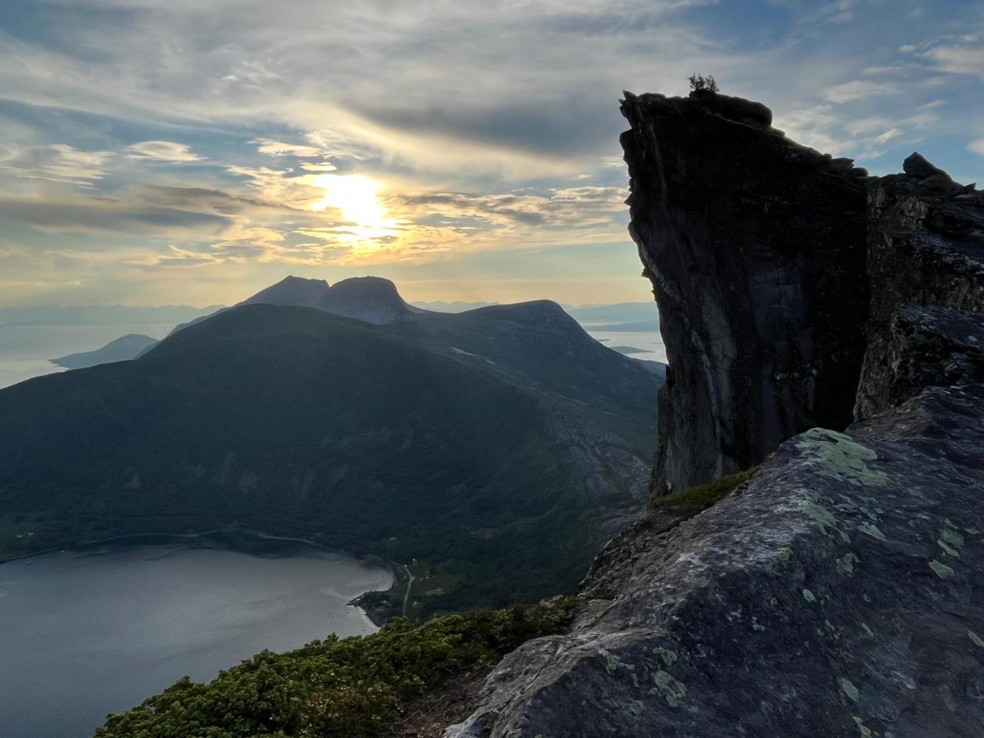 Efjord And Stetind - Kulhorn Holiday home Ballangen