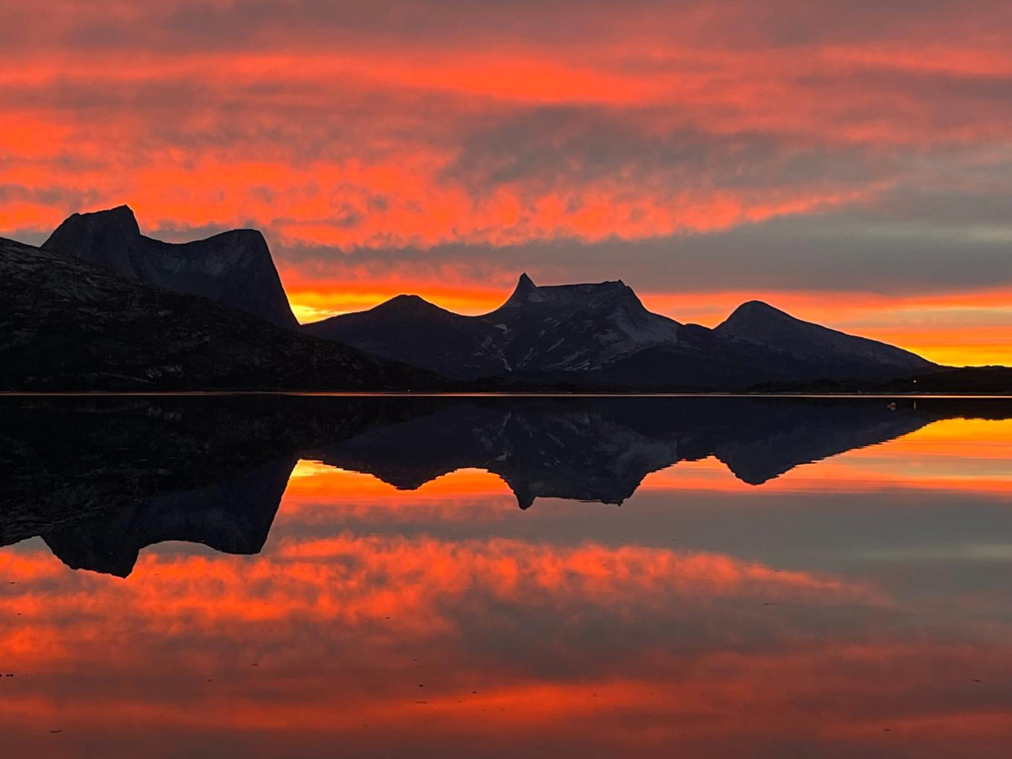 Efjord And Stetind - Kulhorn Holiday home *